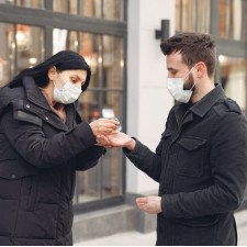Διεθνής έρευνα: Οι 200 μεταλλάξεις του ιού και τα ερωτηματικά για τον «ασθενή μηδέν»